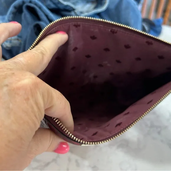 Kate Spade EUC Large Zip Pouch 10.5x7.5 - Picture 2 of 2